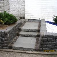 Betonblockstufen aus Sandstein