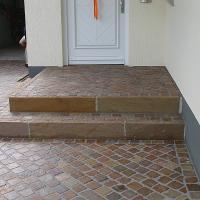 Treppe aus Poryphyr-Stehlen